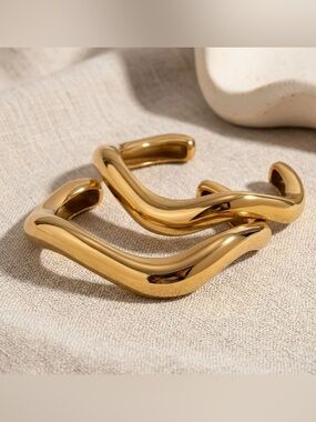 Geo Wave Gold Cuff Bracelet Set
